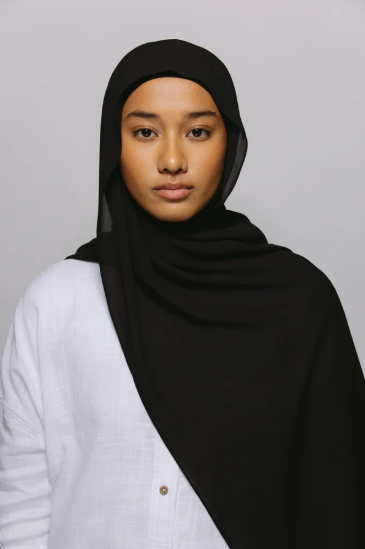Classic Black — Instant Chiffon Hijab with Built-in Magnets